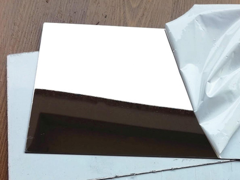 ����־����